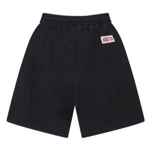 Black NOFS Basic Shorts – Klassische schwarze Unisex-Shorts im minimalistischen Streetwear-Look
